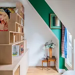 Modern And Design Studio Close Sacre Coeur